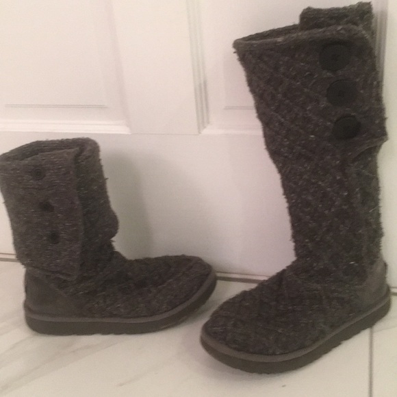 ugg boots (women’s 8)